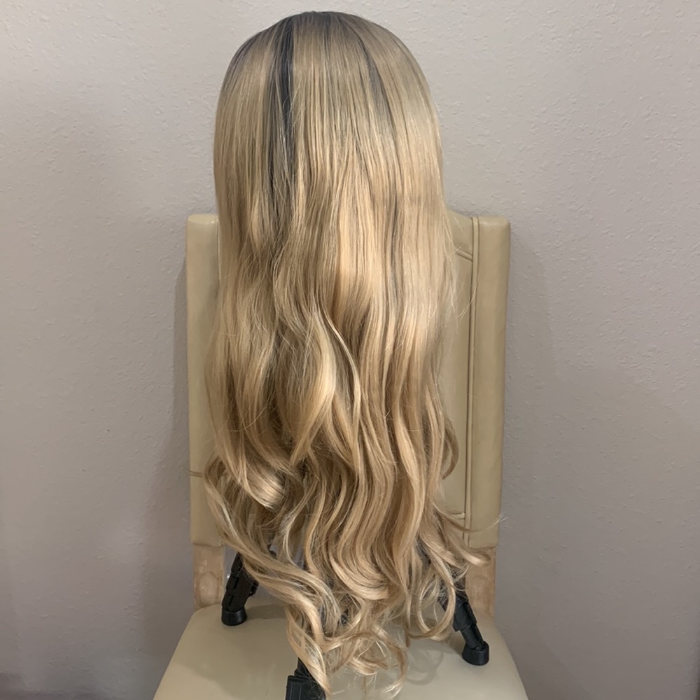 Synthetic lace front balayage blonde wig/Never worn